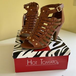 NWT & NIB Hot Tomato Open Toe Strappy High Heel Sandal Zipper Back & Cone Heel